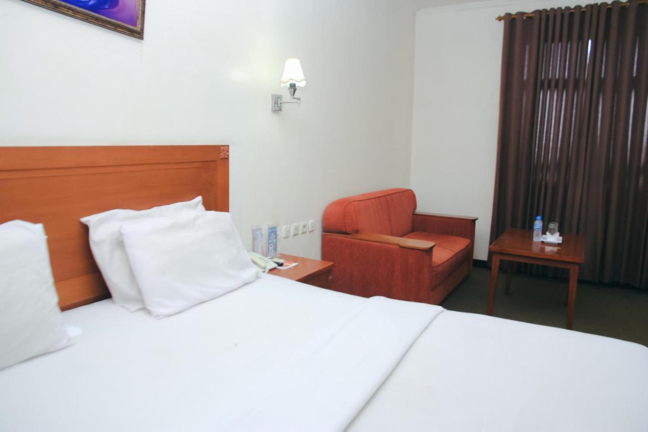 Hotel Bumi Asih Padangsidimpuan Batubelubang Buitenkant foto